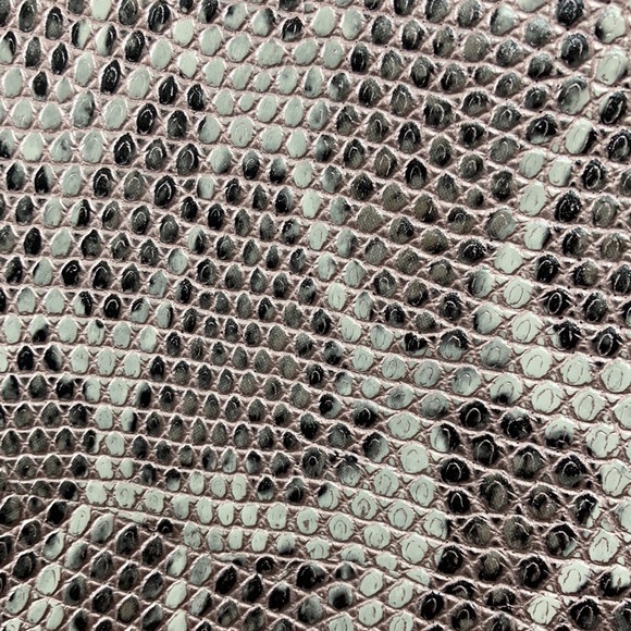 Express round python top zip crossbody bag. - Picture 4 of 8